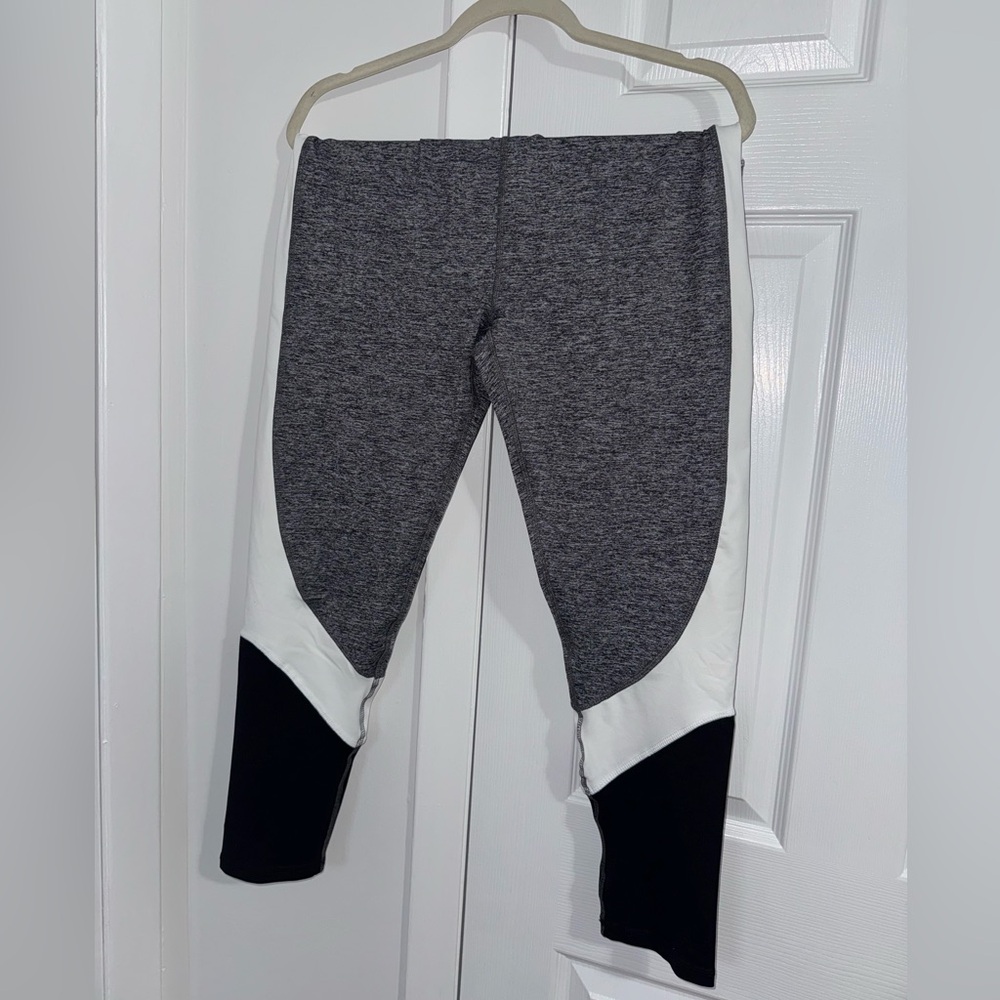 Mono b Gray and Black Leggings 1x